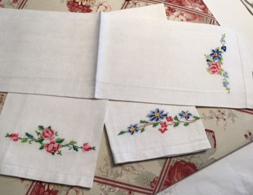 3 cross-stitch linen guest towels