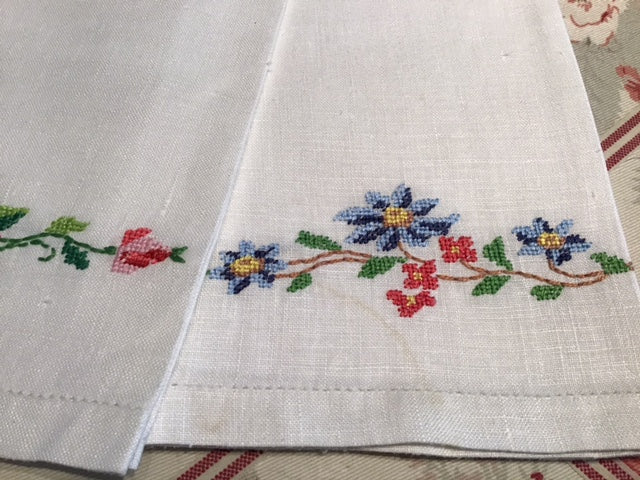 3 cross-stitch linen guest towels